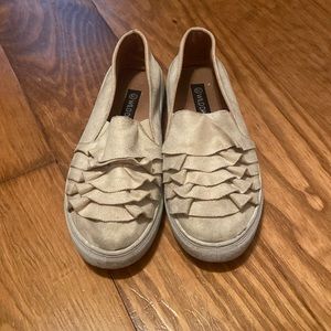 Wild Diva Lounge Ruffle Slide on shoes